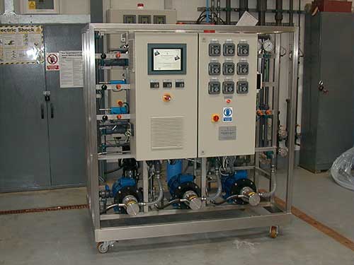 ���B͸�ں�ˮ�����đ��ã����D��